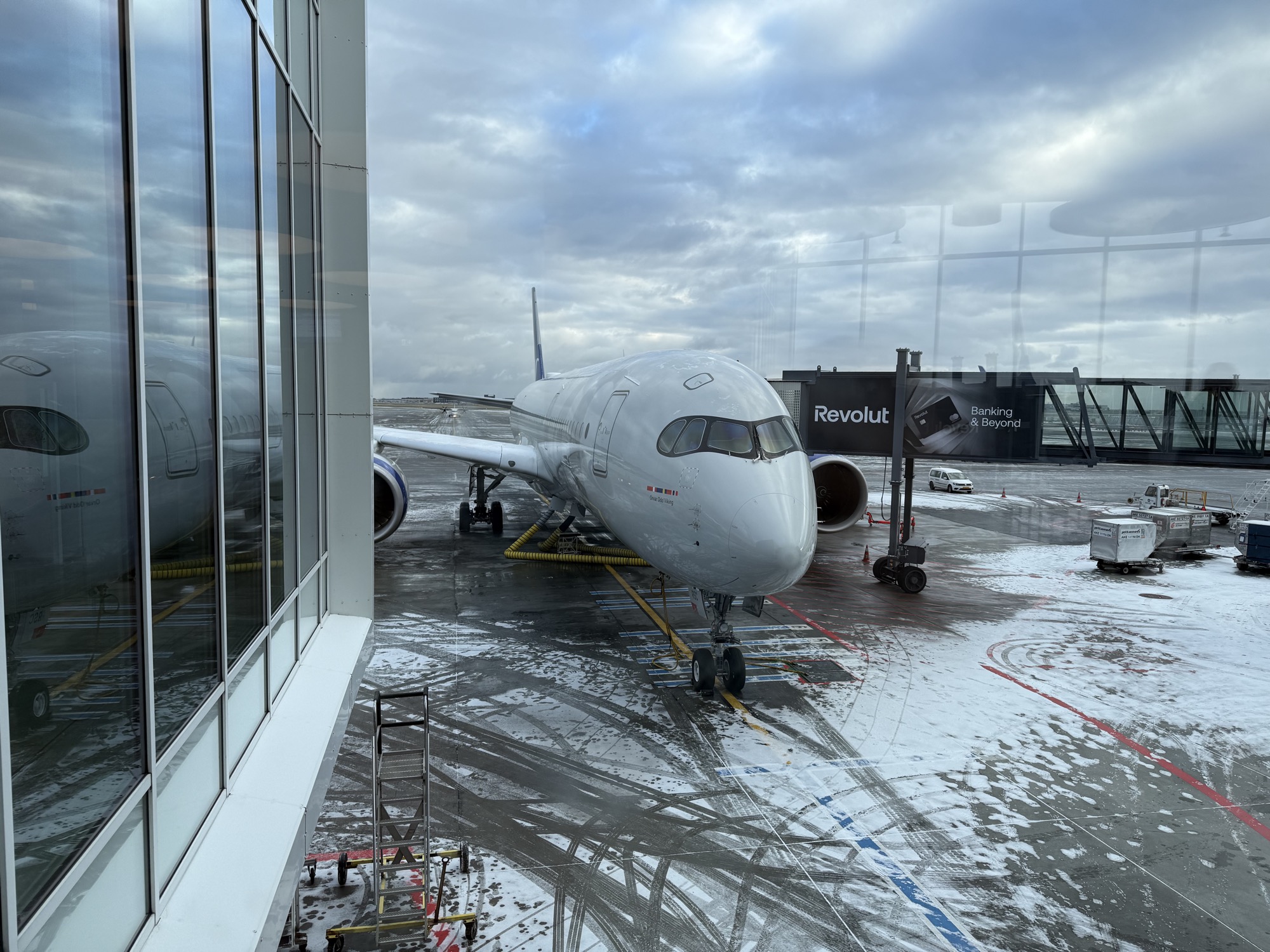 scandinavian airlines a350 at cph